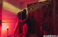 قرنية في سن المراهقة يحصل بوسها قصفت من قبل الرجل الأكبر سنا.