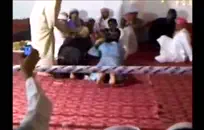 ألعب مع نفسي في العمل على الأرض.