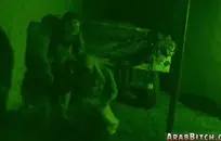 زوجة الساخنة ركوب صاحب الديك حتى يملأها.