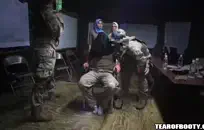 قطرة صغيرة ، نائب الرئيس على مؤخرتي المثيرة.