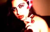 شابة سمراء مع كبير الثدي يحصل بوسها دمرت.