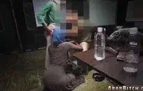 أنا أحب مشاهدتها وهي ترتد على قضيبي.