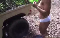 زوجة أبي في الحمام ، إنها ساخنة للغاية.